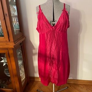 Delta Burke Vibrant Red Lace Chemise bow detail
